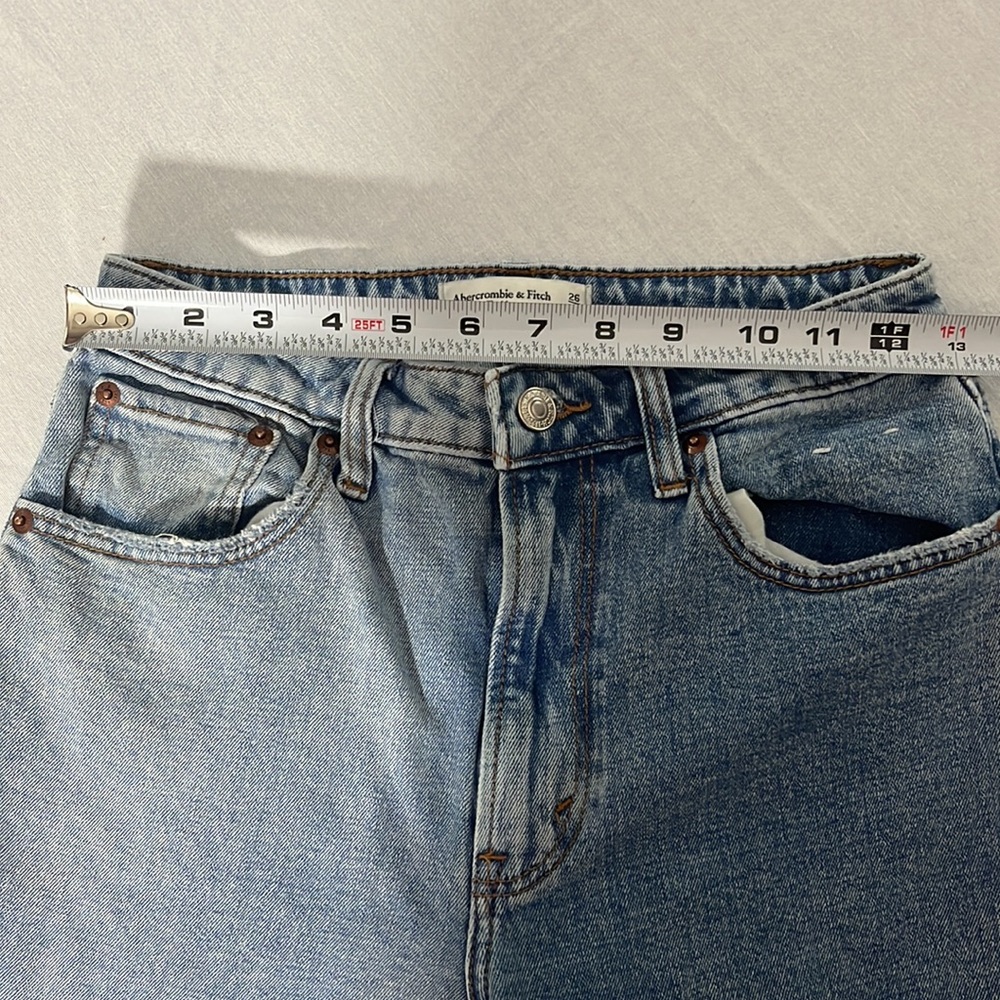 Abercrombie & Fitch Mom Jean High Rise Straight- Size 26 - Picture 3 of 5